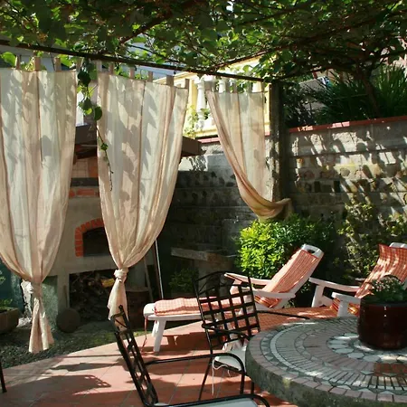 Ca' Rossi Apartment